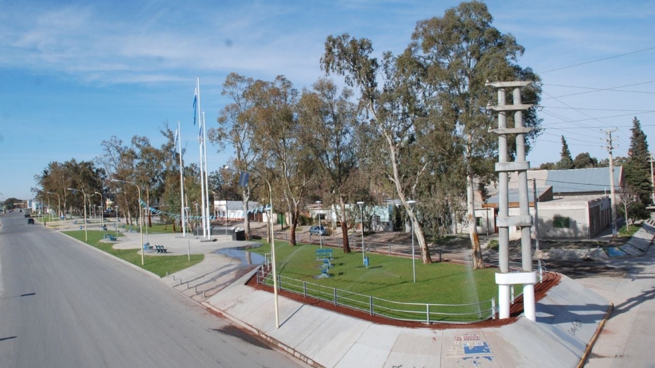 205767-indignacion-arrojaron-residuos-patogenos-en-la-zona-de-bardas-en-centenario