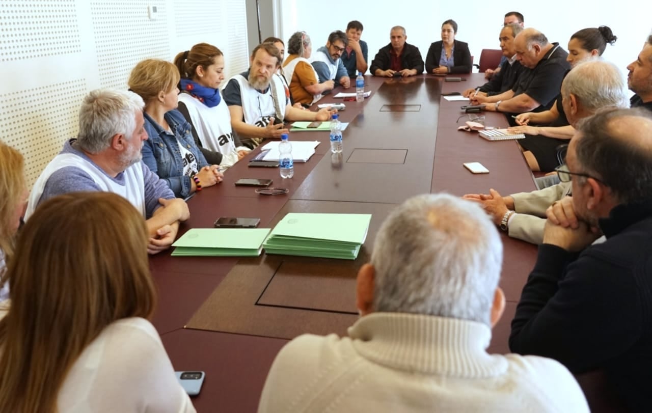 Los docentes se reunieron con los legisladores de Neuquén