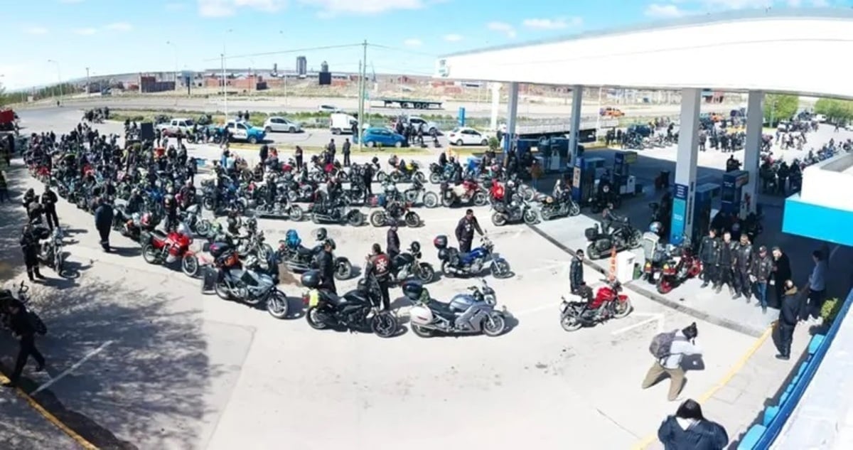 Motociclistas en ACA de Zapala
