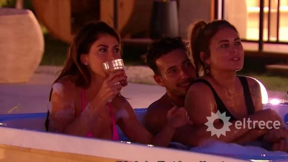 trio_jacuzzi_portada