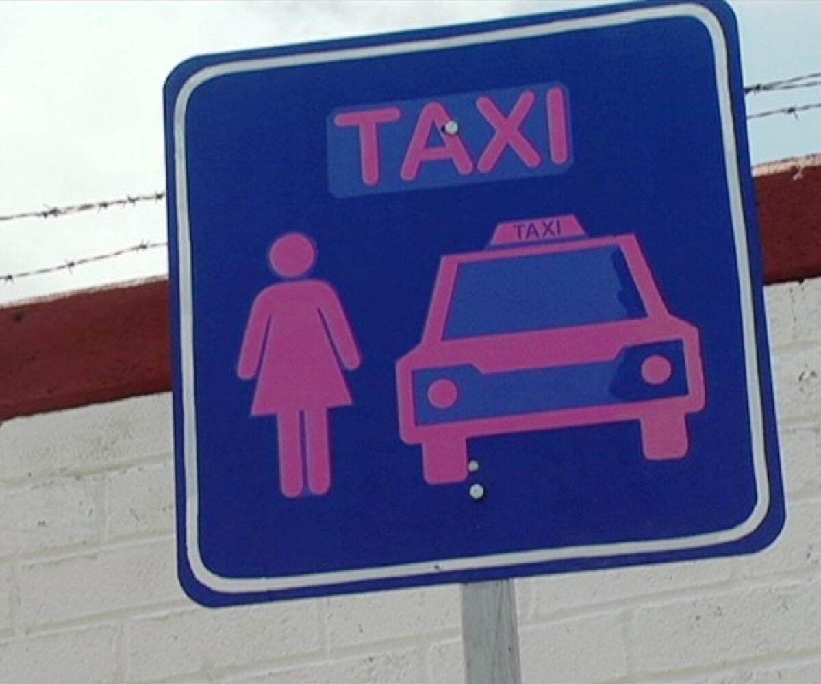 cuestionan-fiabilidad-del-taxi-rosa-en-la-fenaza-26627-e1632942860686
