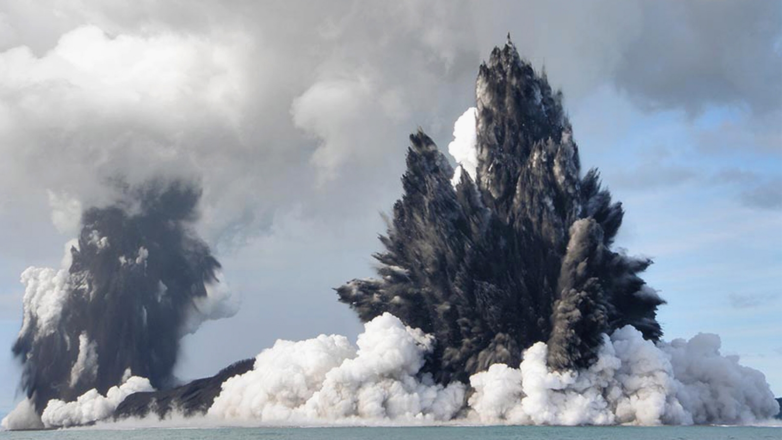 Submarine-volcano_-Banner__FillWzE5MjAsMTA4MF0