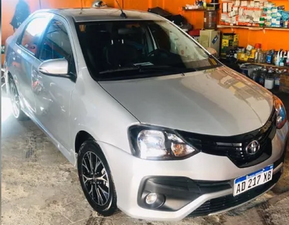 toyoya etios robado