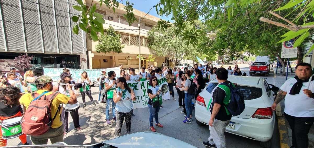 Manifestación de ATE en la Subsecretaría de Trabajo Desarrollo Social Fuente Javier Manzano (1)