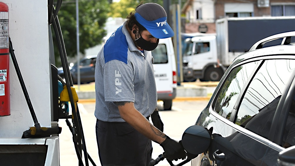 combustibles surtidor telam