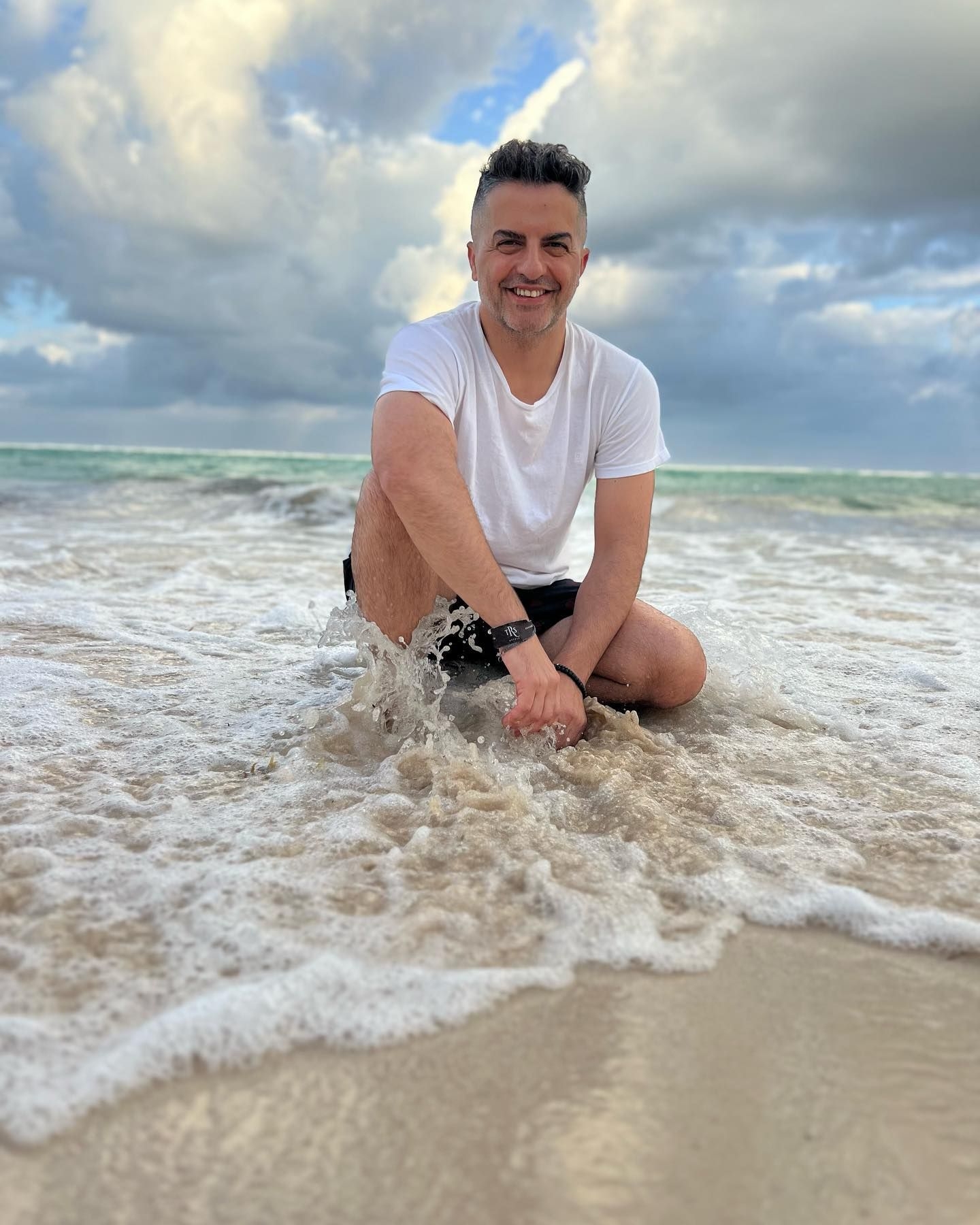angel-de-brito-se-fue-de-vacaciones-conoce-el-paradisiaco-destino-que-eligio-1467760