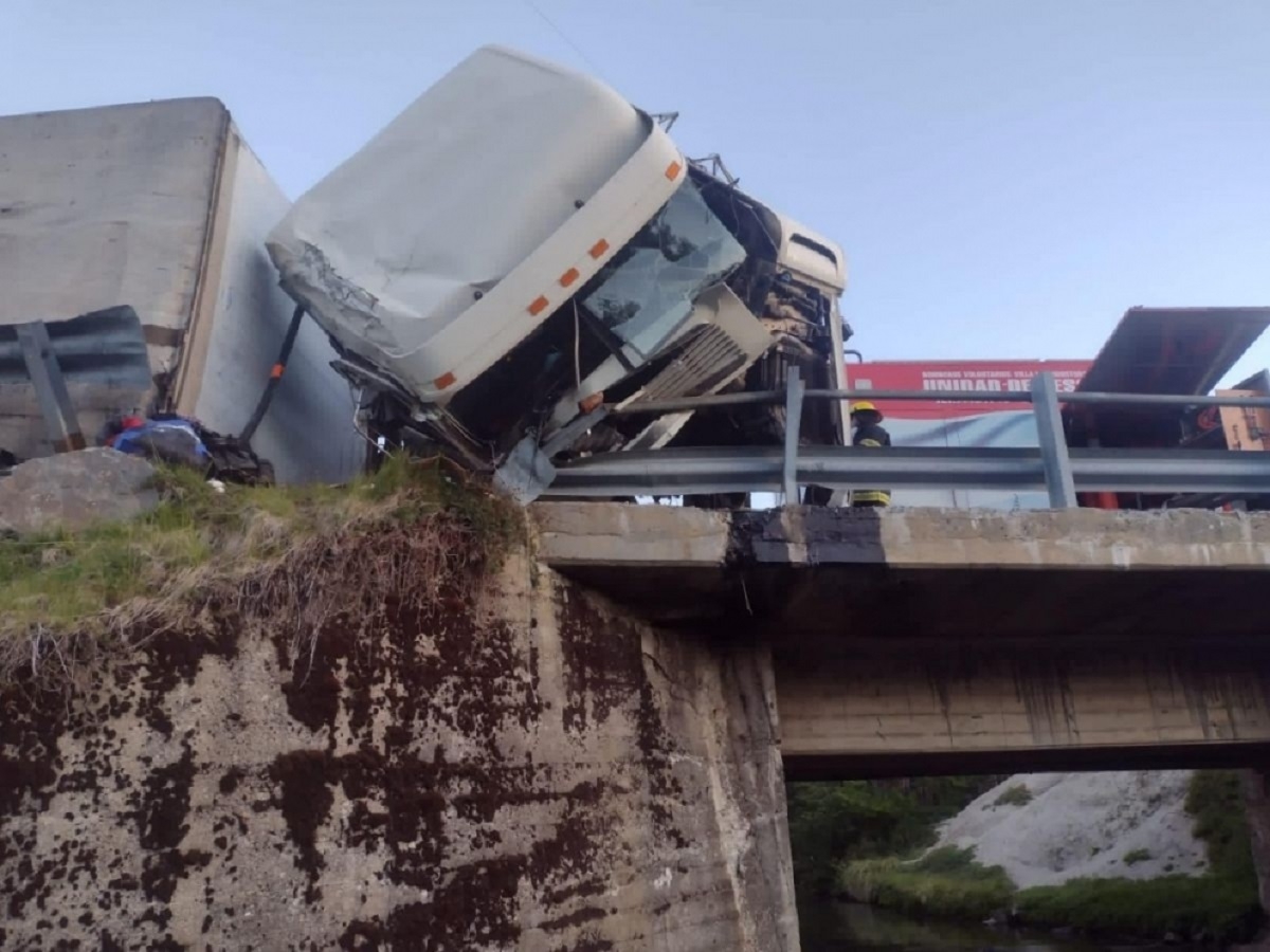 vuelco camión ruta 231