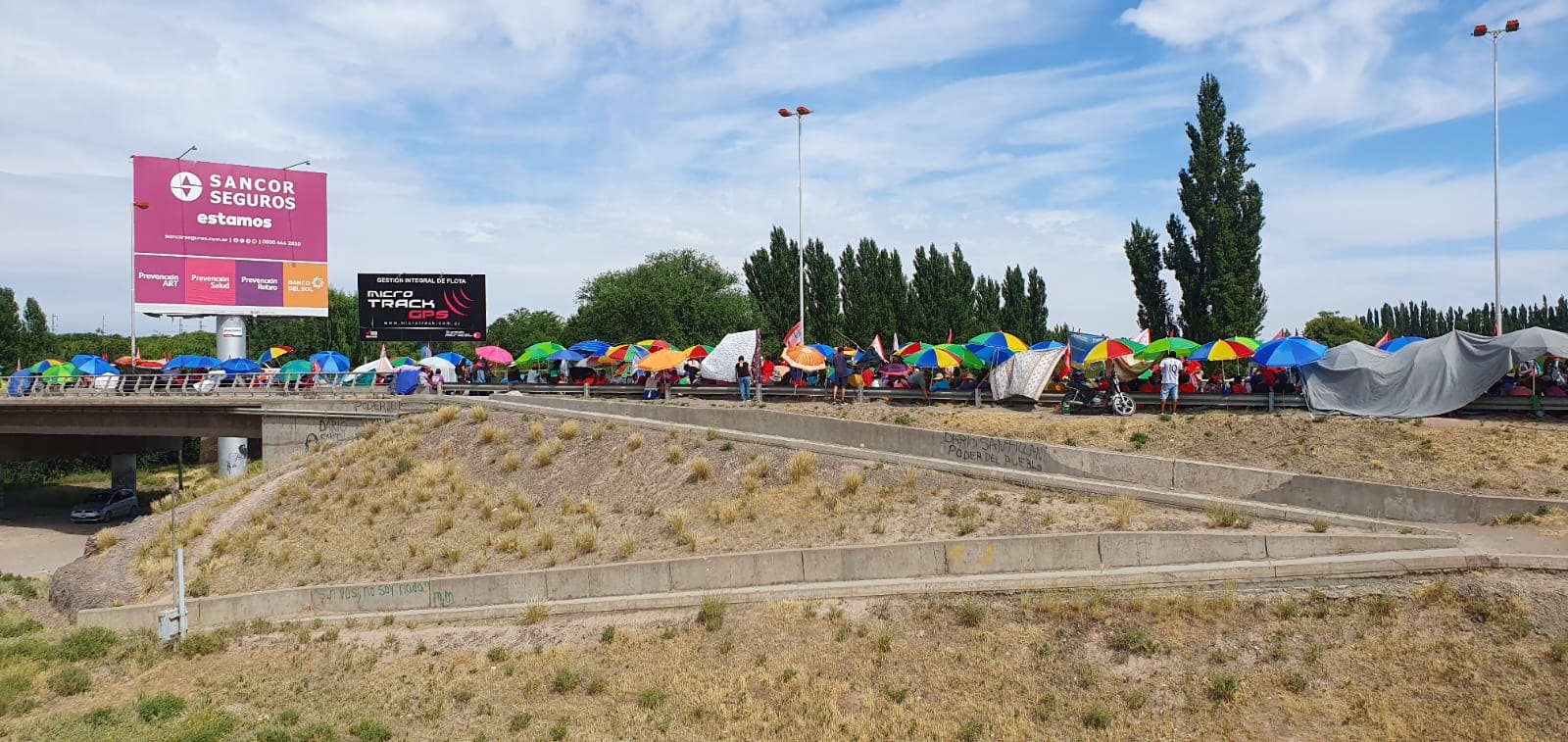 Manifestación CTEP y Organizaciones Sociales Neuquén Fuente Javier Manzano (9)