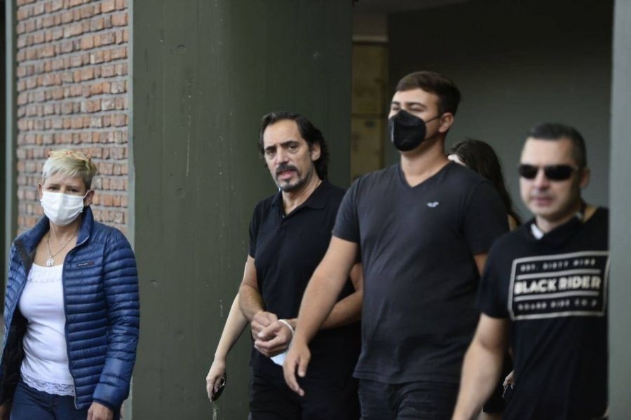 gustavo-martinez-estaba-por-quedar-en-la-calle-su-telefono-y-sus-tarjetas-se-las-pagaban-su-familia-1315529