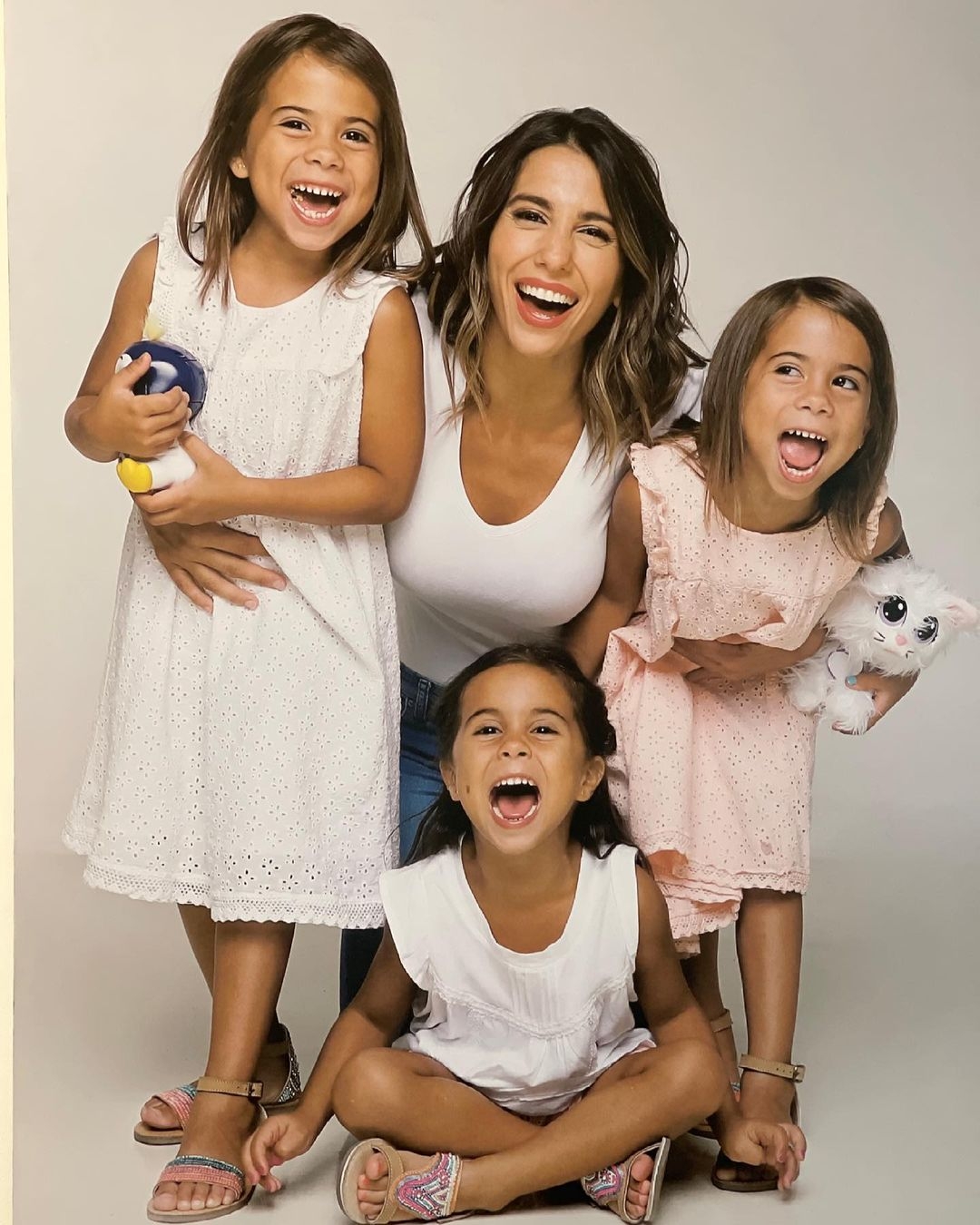 cinthia-fernandez-hijas.jpg_321685820