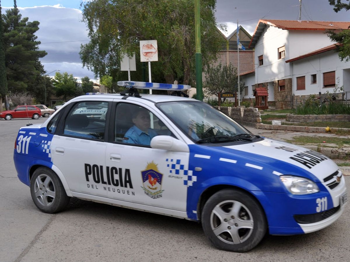 policia-chos-malal