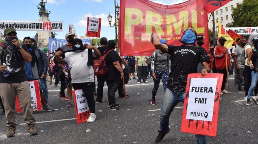 incidentes-en-el-congreso-por-acuerdo-fmi-20220310-1324169