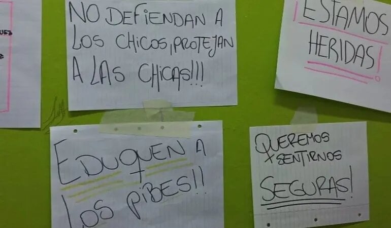 carteles-chicosjpg