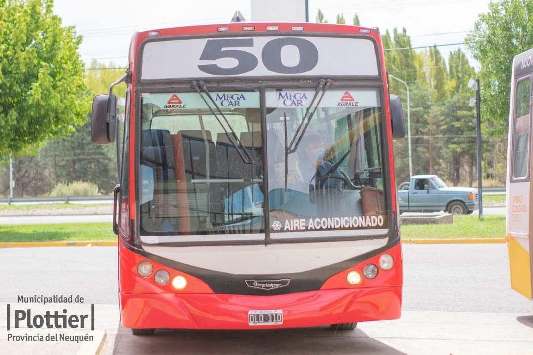 PLO2