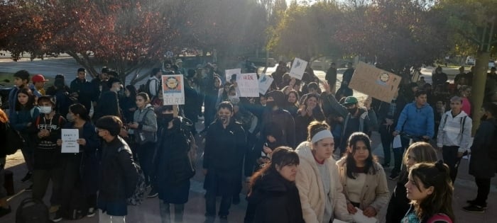 Neuquén escualas CPEM y EPET