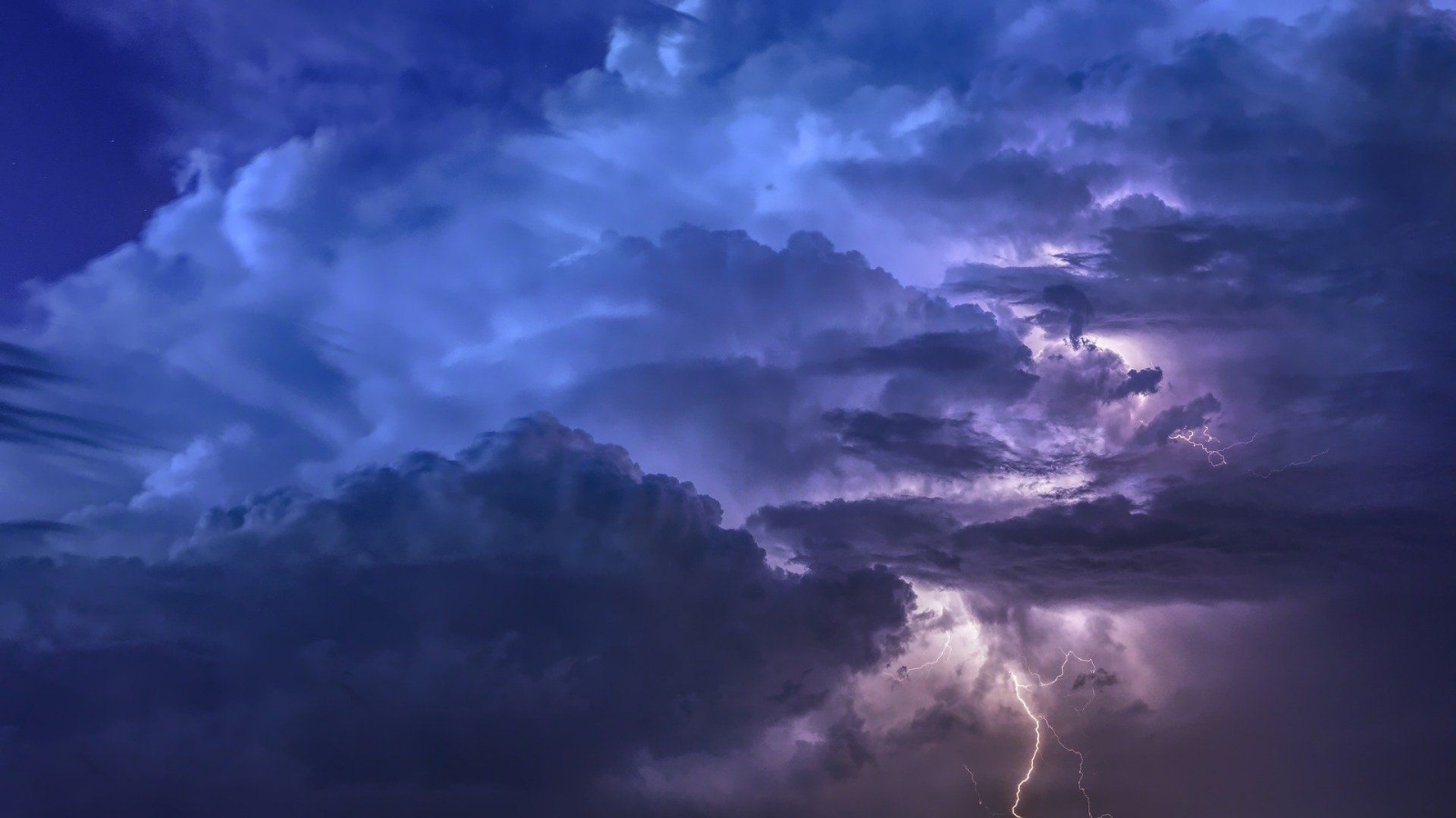 thunderstorm-3441687-1920