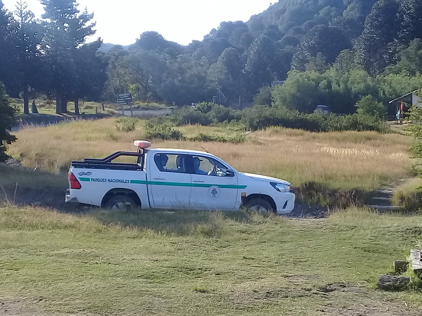 parques-nacionales-lanin-nacional-camioneta