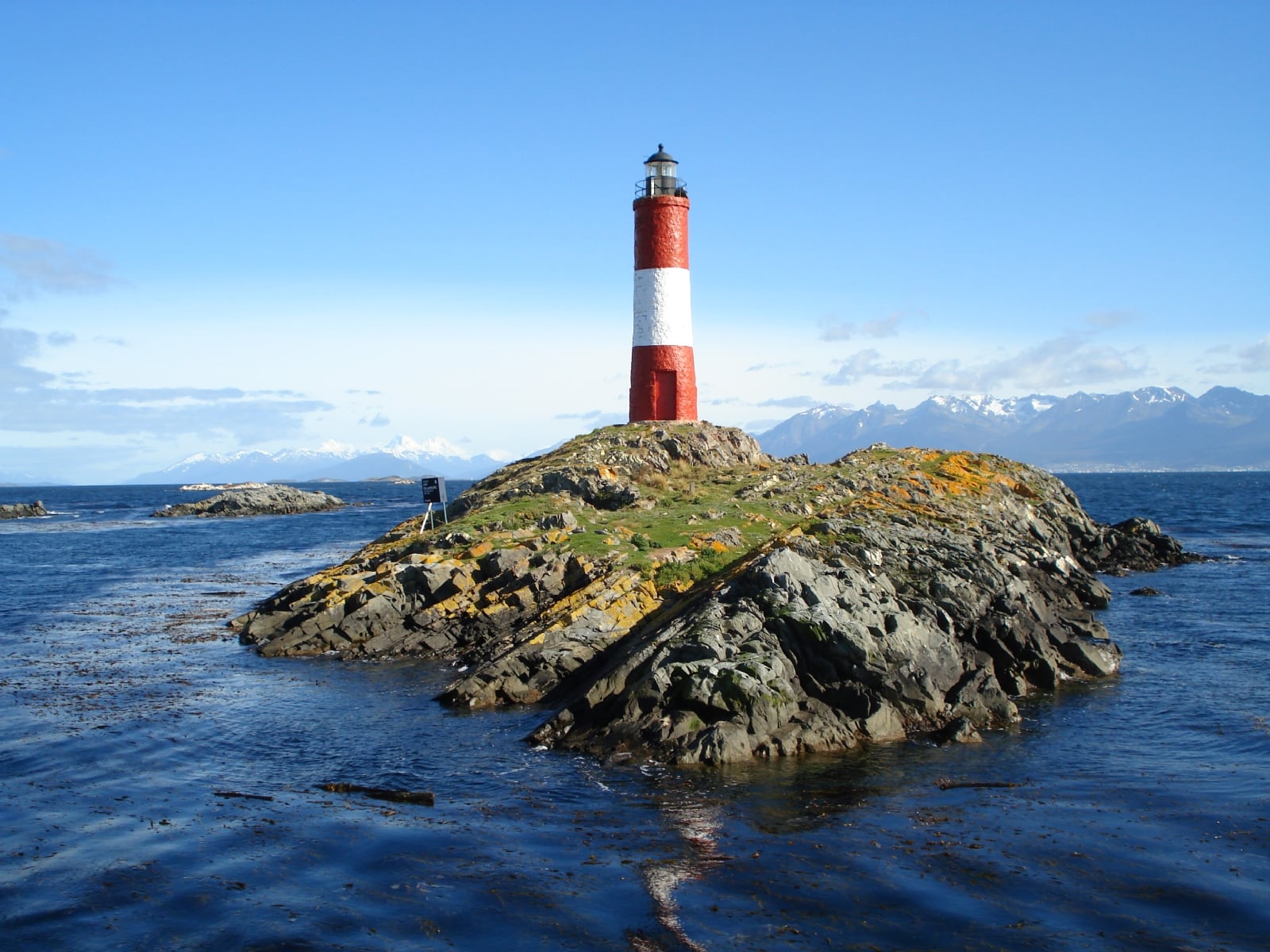Les_Eclaireurs_Lighthouse