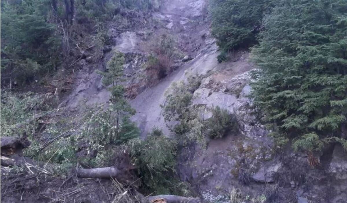 Alud en Villa La Angostura 2