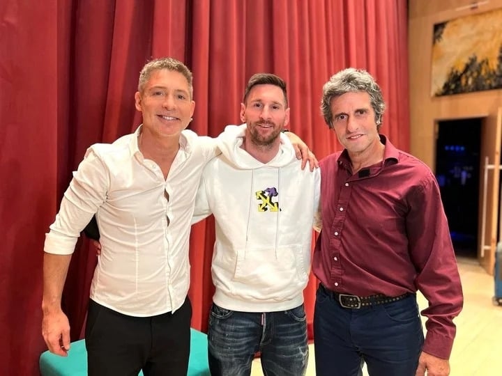 lionel-messi-junto-a-suar___9ptLeRs_M_720x0__1
