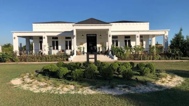 el-hotel-los-famosos