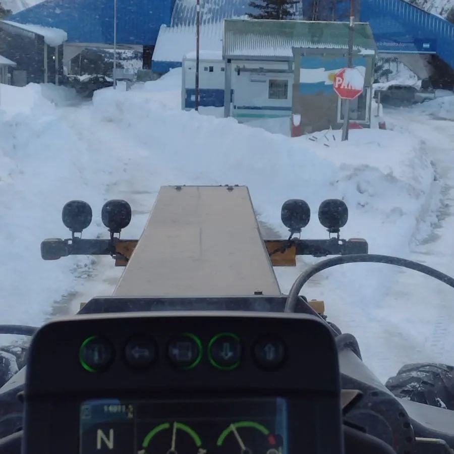 equipos en la nieve