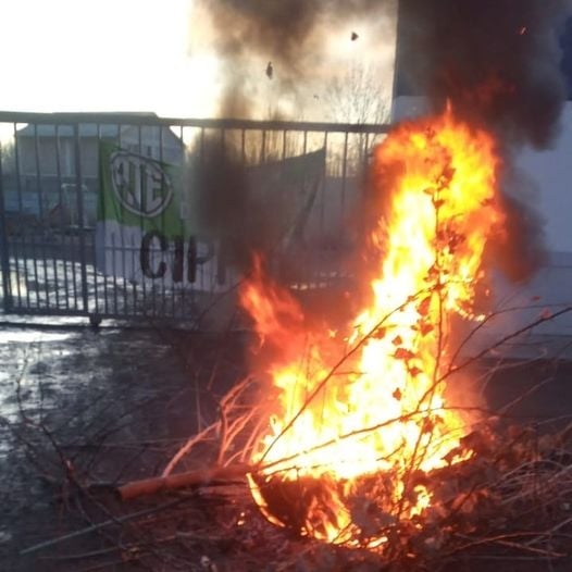 bloqueo corralon centenario
