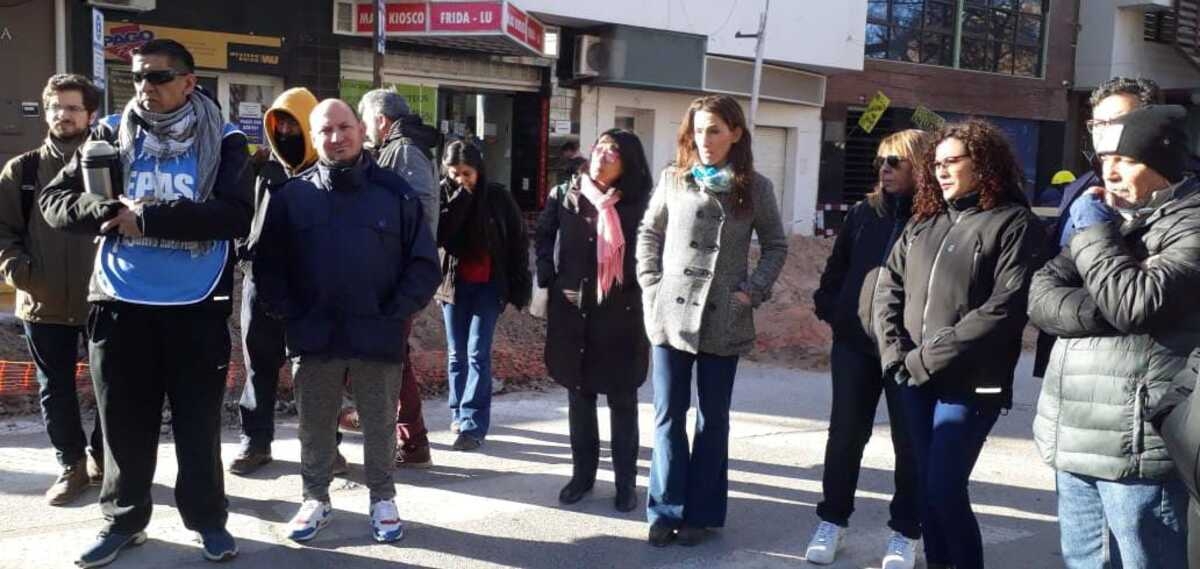 Censistas con diputada del Frente de Todos, Soledad Salaburu (2)
