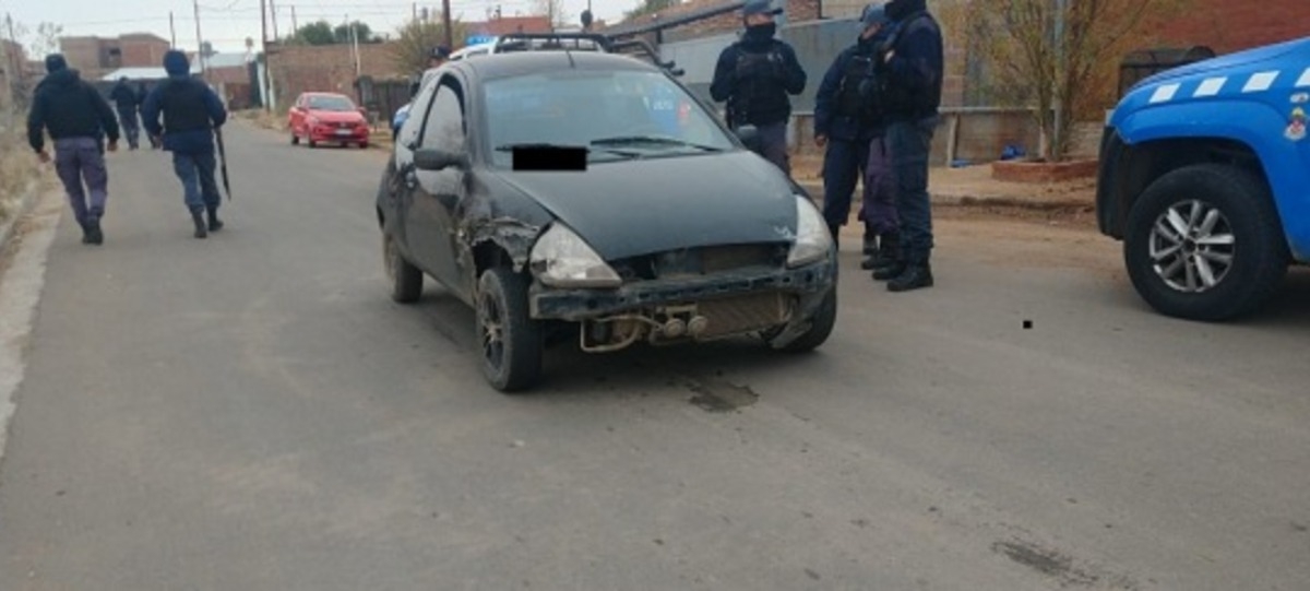 Policía de Neuquén Cutral Co (2)