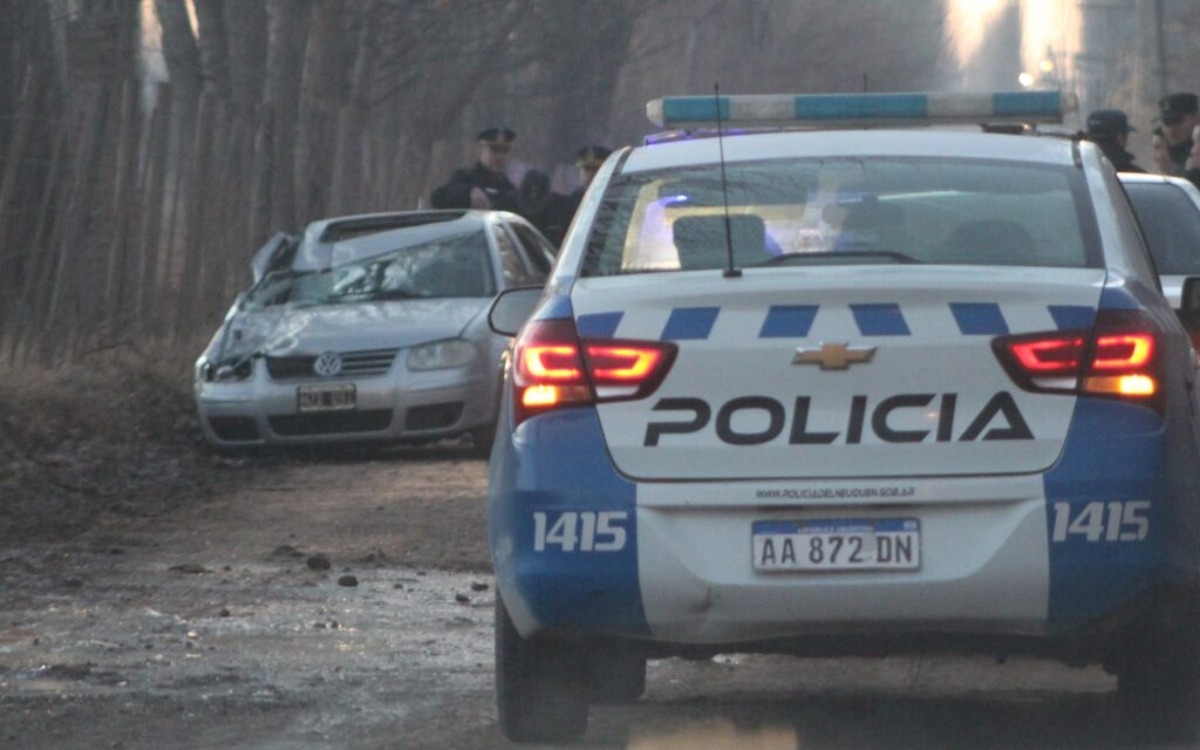 Policía de Neuquén automóvil (1)