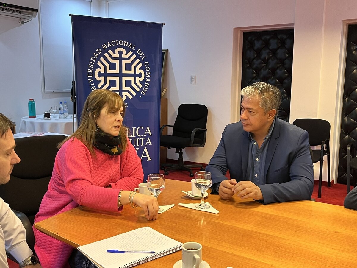 unco gestiones - twitter