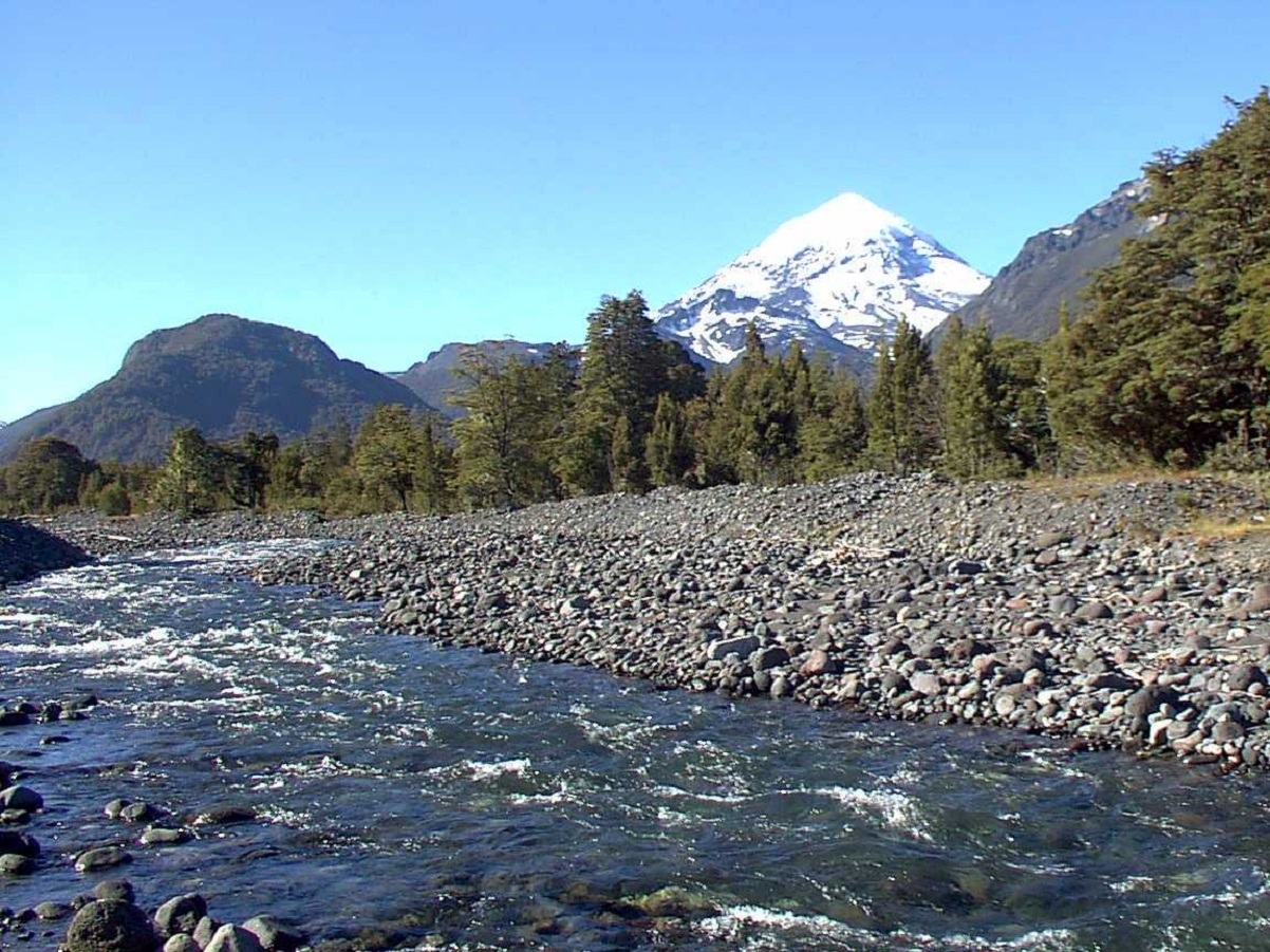 Image039-vista-del-lanín-desde-río-xx