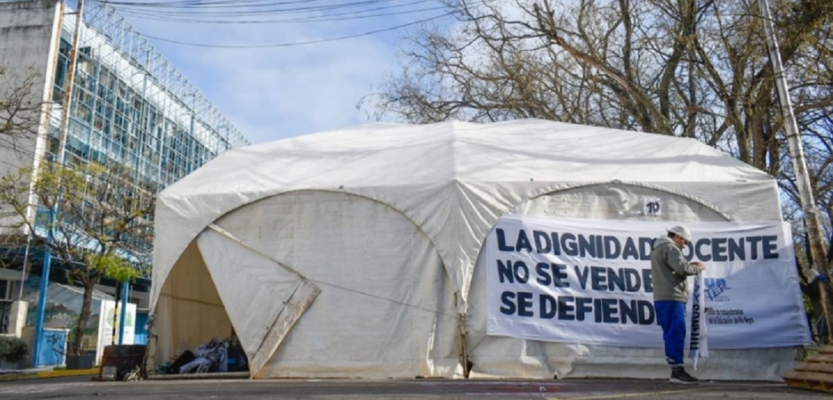 carpa blanca docente