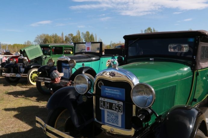 autos antiguos nqn - Neuquen Capital 3
