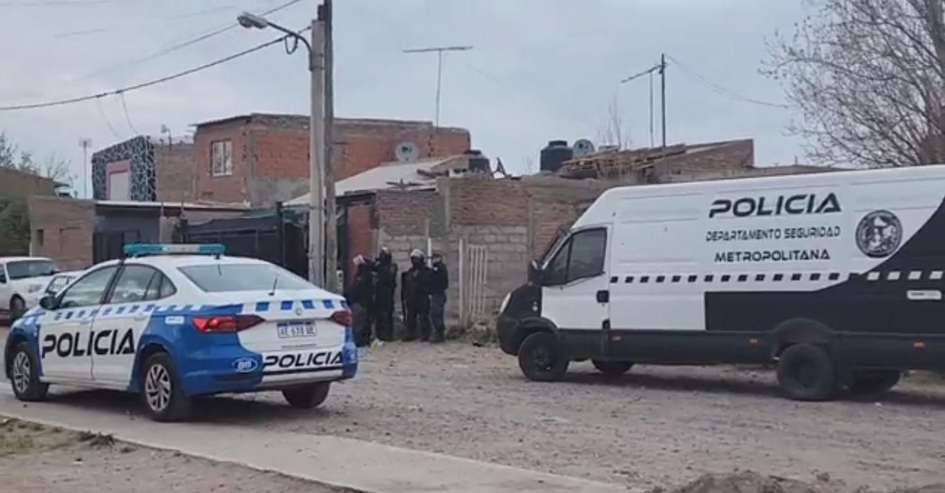 Operativo Policía de Neuquén Oeste de la capital