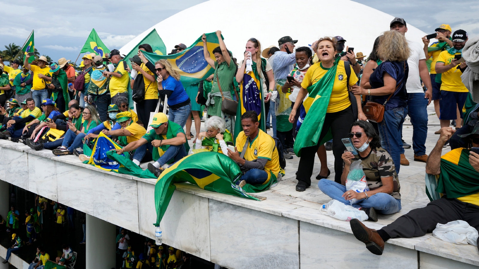 09brazil-blog-misinfo-replace03-fmqw-videoSixteenByNine3000