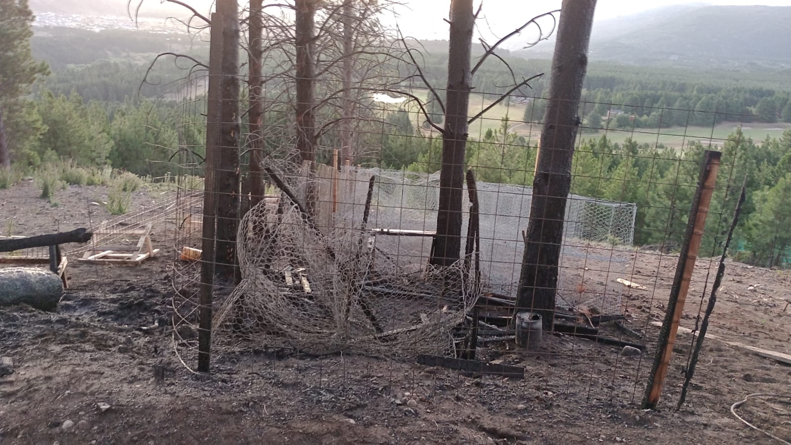 Incendio en Chapelco Golf Club de San Martín de los Andes 1