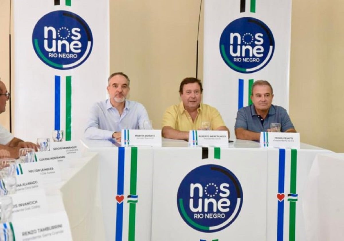 une río negro juntos valle medio