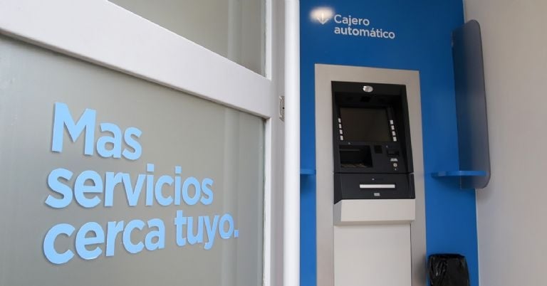 banco cerrado - Radio Giga