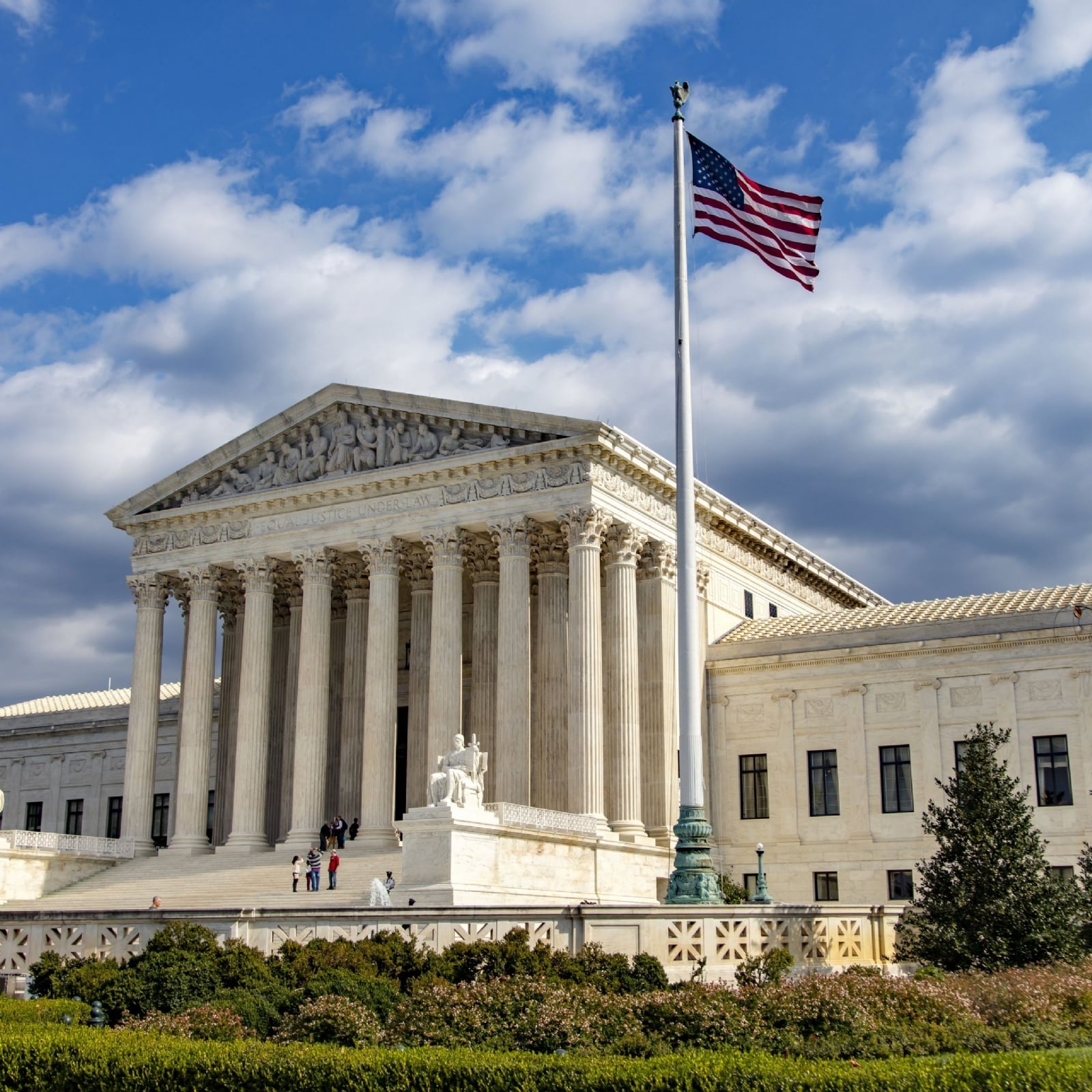 us-supreme-court-amgle-640561046-5ad9f2f93de4230037746c7f-scaled
