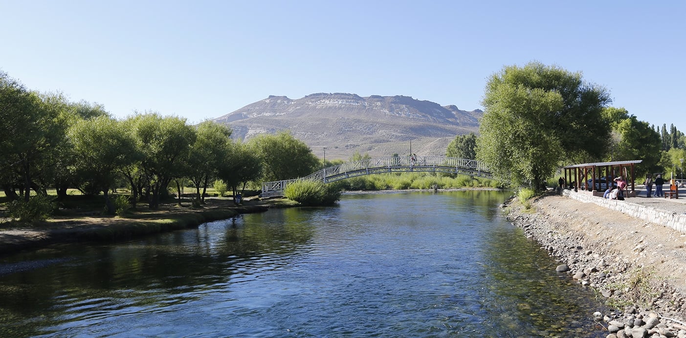 Puente del Río Chimehuín de Junín de Los Andes
