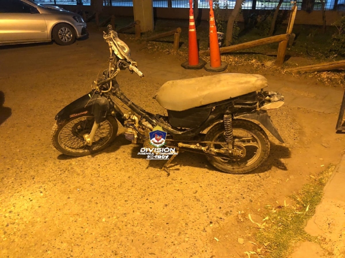 MOTO SECUESTRADA RE FLOJA DE PAPELES