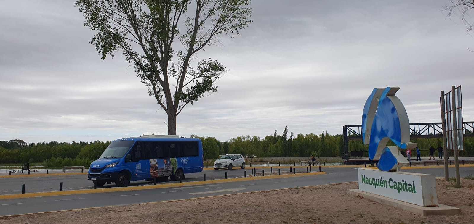 Bus Turístico Neuquén capital. Fuente (Javier Manzano) (8)