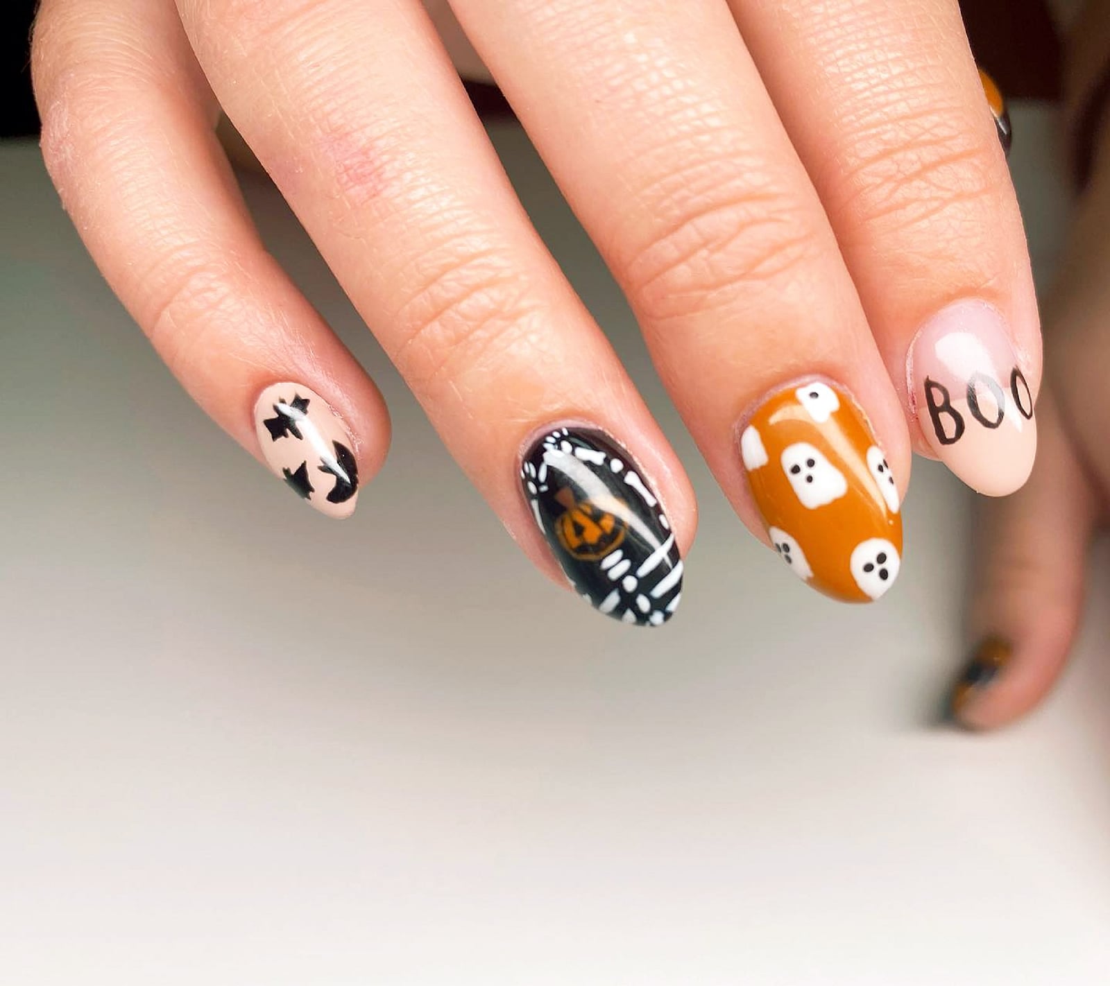 halloween-nail-zz-230809-52c0ac