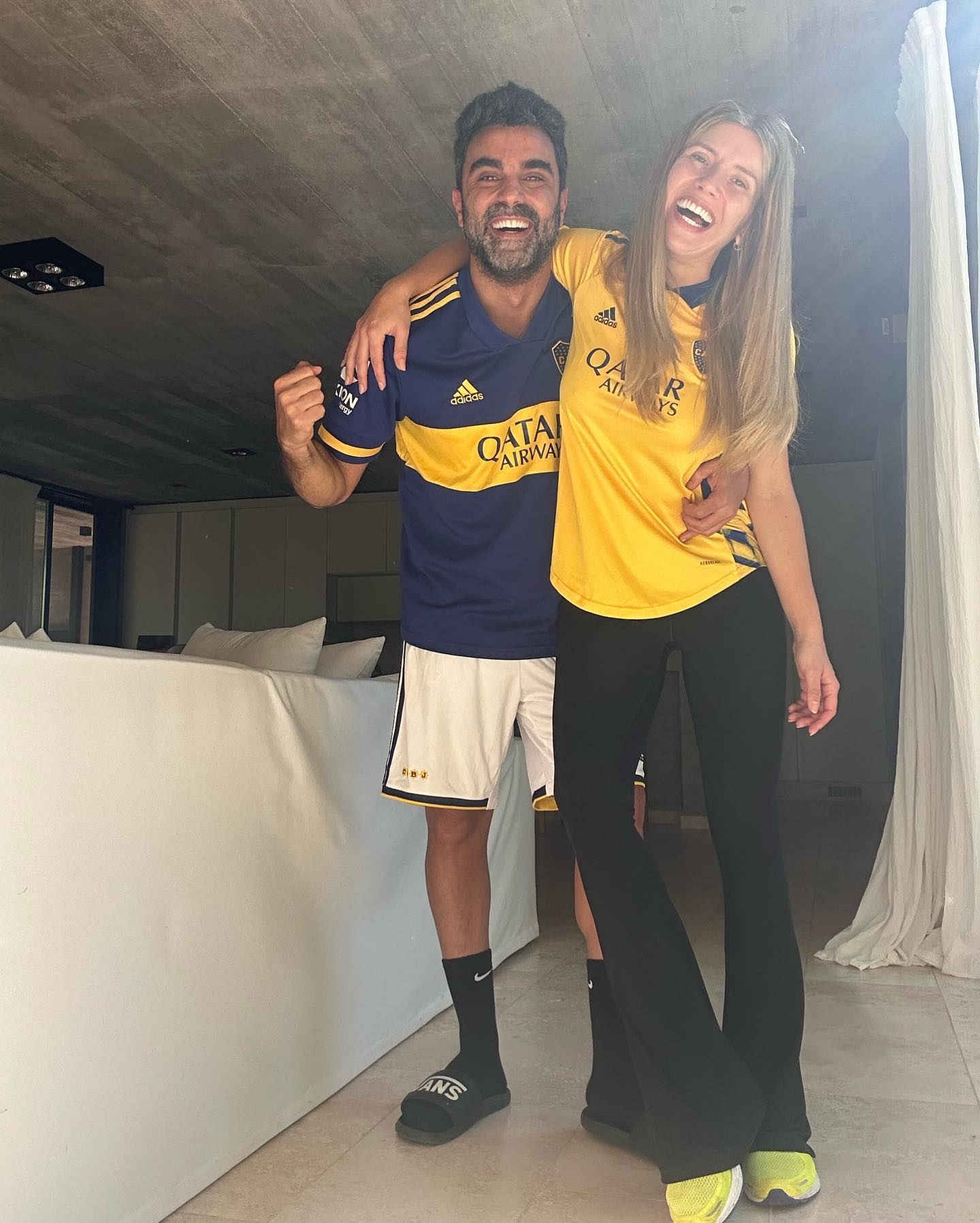holasoylaurita_1699127168_3228835168960549364_1596809349