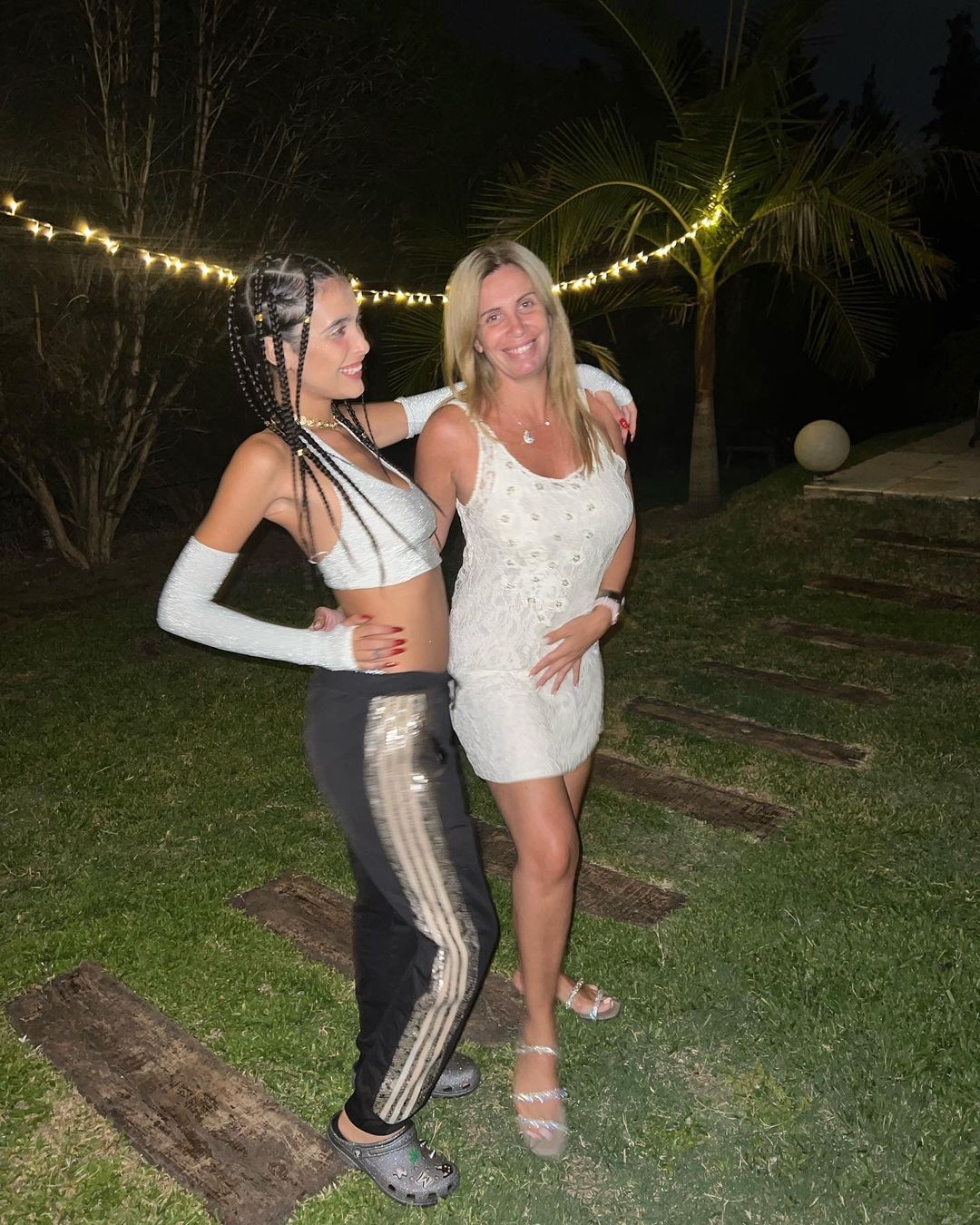 No+deseo+que+las+mujeres+tengan+poder+sobre+los+hombres,+sino+sobre+ellas+mismas…129+trabajadoras+fueron+quemadas+vivas+en+EEUU,+por+hacer+una+huelga+y+lograr+los+derechos+que+ahora+incluso+se+vulneran.En+honor+a+ellas+-1