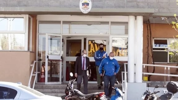 poli 3