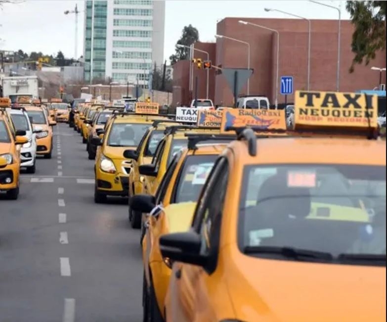 taxis nqn al instante