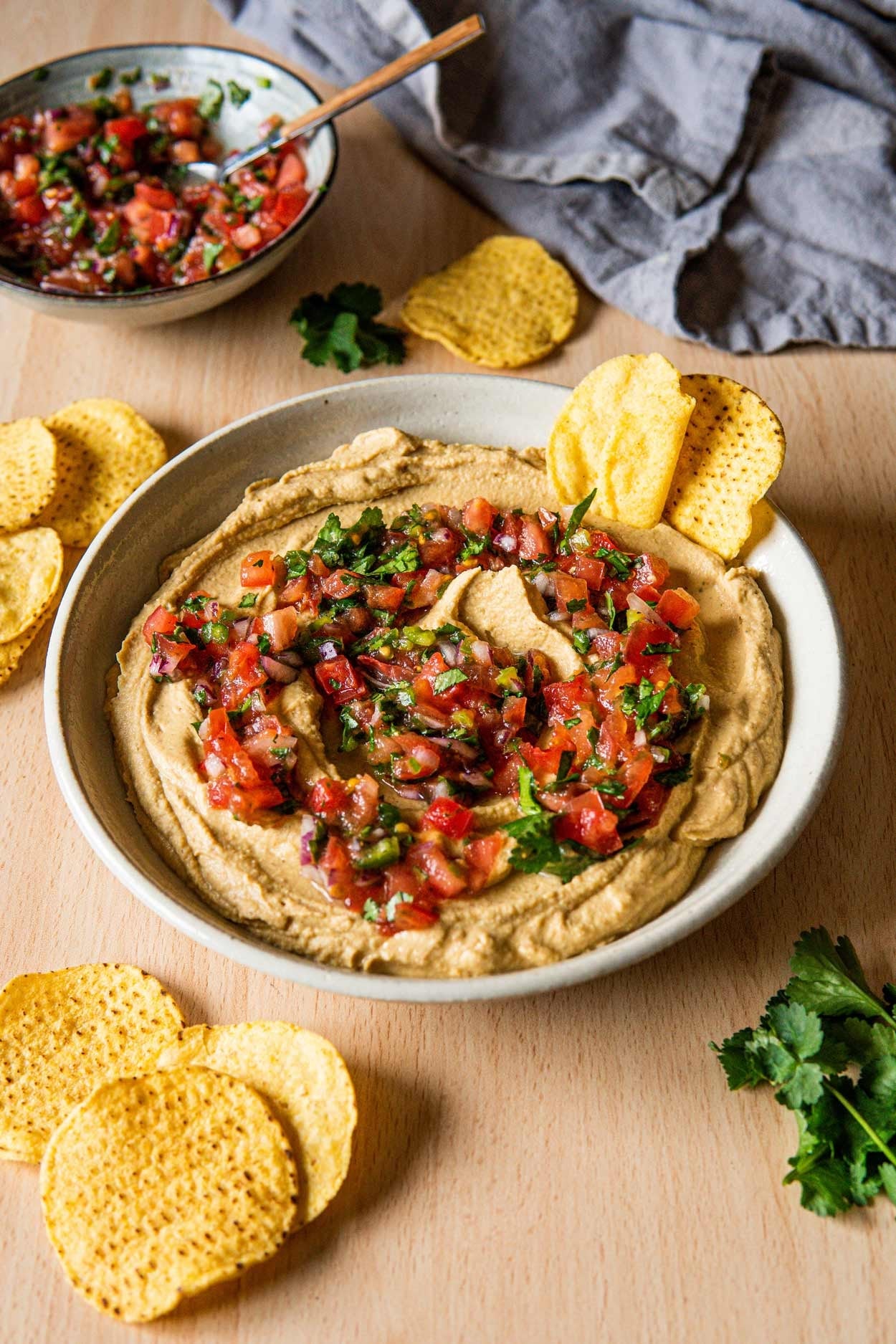 Hummus-con-pico-de-gallo