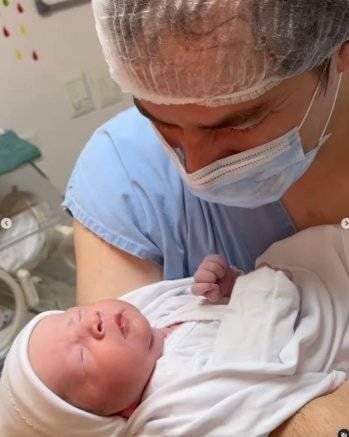 nahuel-pennisi-presento-a-su-hija-recien-nacida-con-una-tierna-foto-1306966